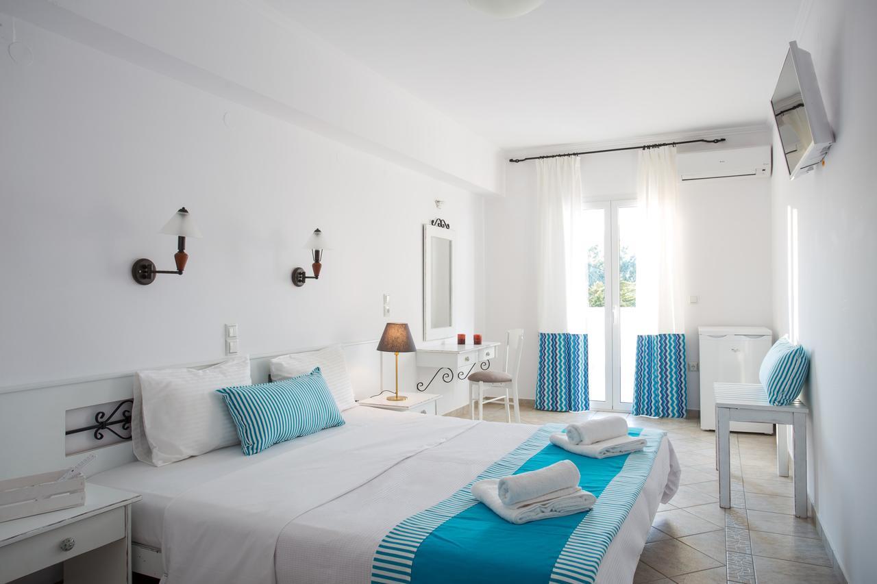 Iris Beach Hotel โมเน็มวาซี ภายนอก รูปภาพ